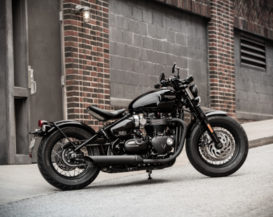 Bonneville Bobber Black