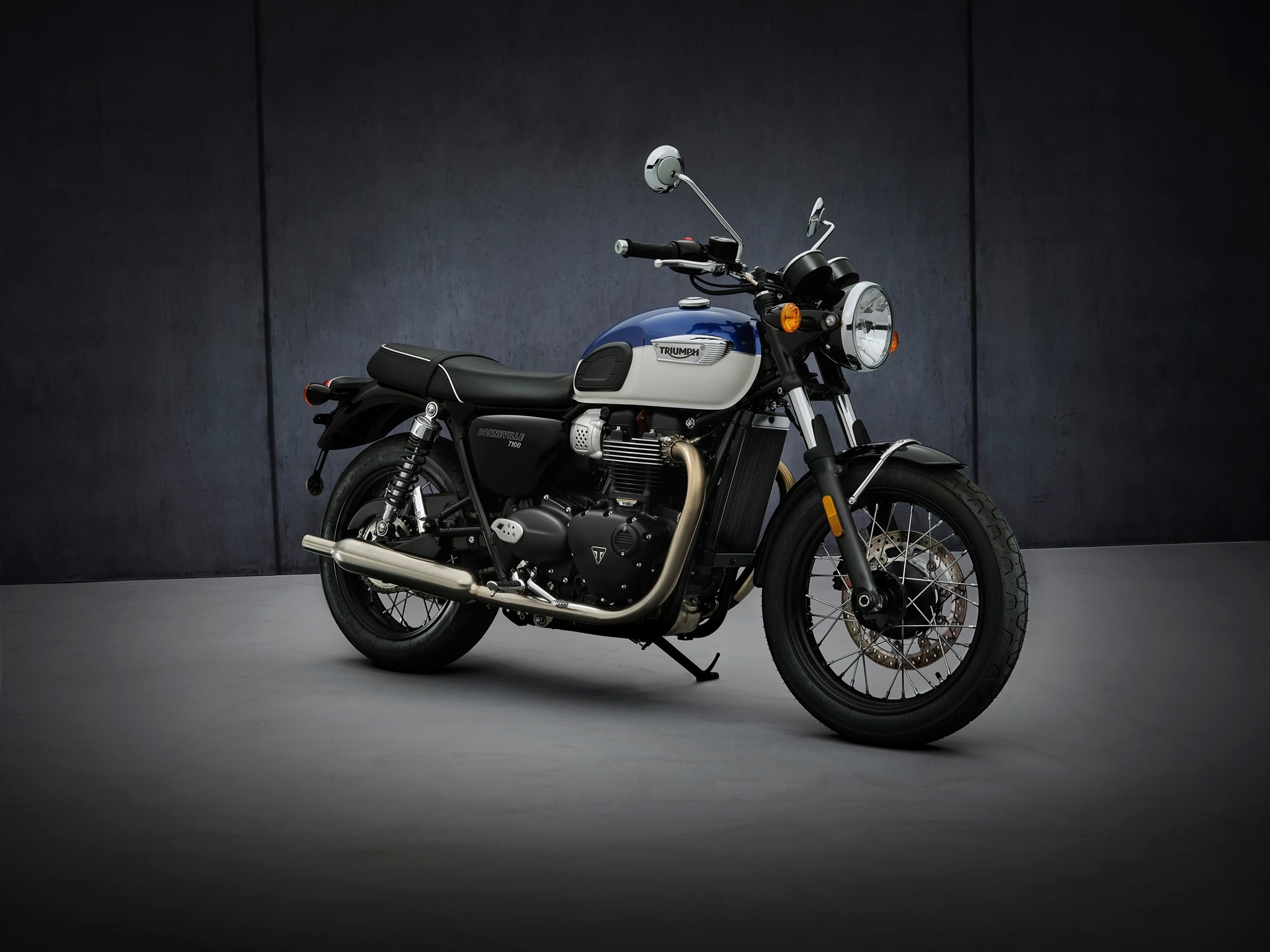 Triumph Bonneville T100 bản đặc biệt 2014 đầu tiên về Việt Nam  VnExpress