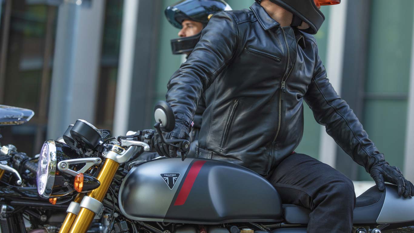 Thruxton RS 