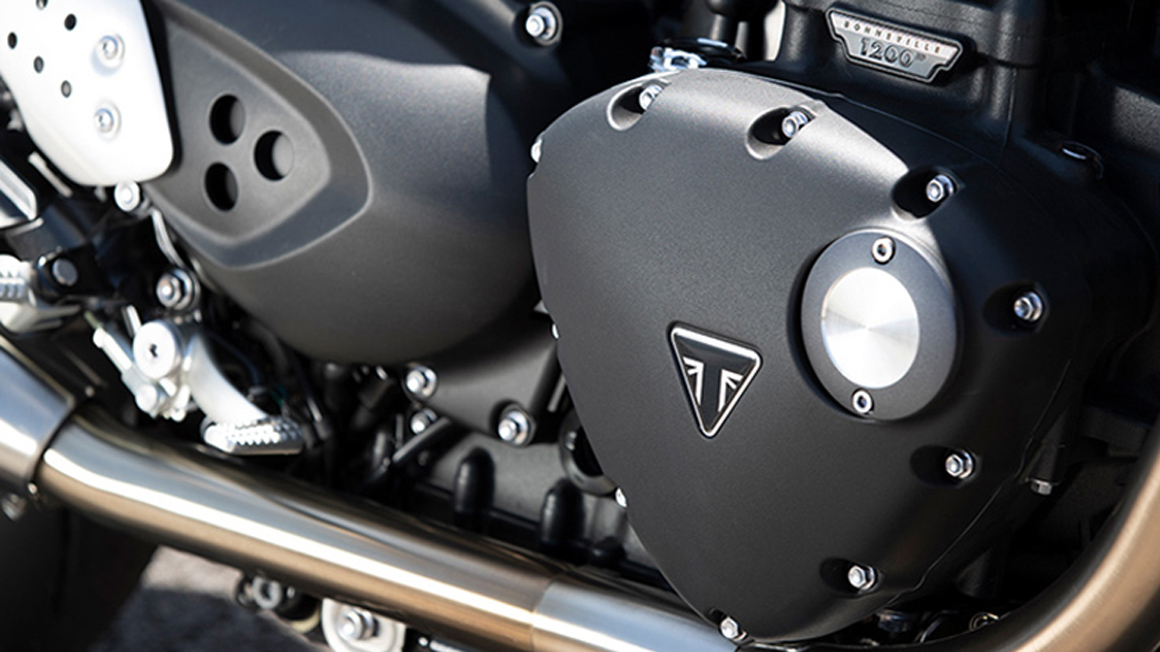 ĐỘNG CƠ THRUXTON RS ĐƯỢC NÂNG CẤP VƯỢT BẬC