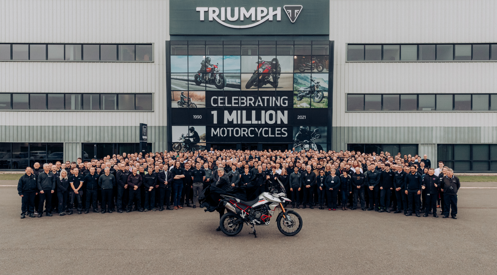 Chào đón chiếc xe Triumph thứ 1 triệu đặc biệt - Tiger 900 Rally Pro
