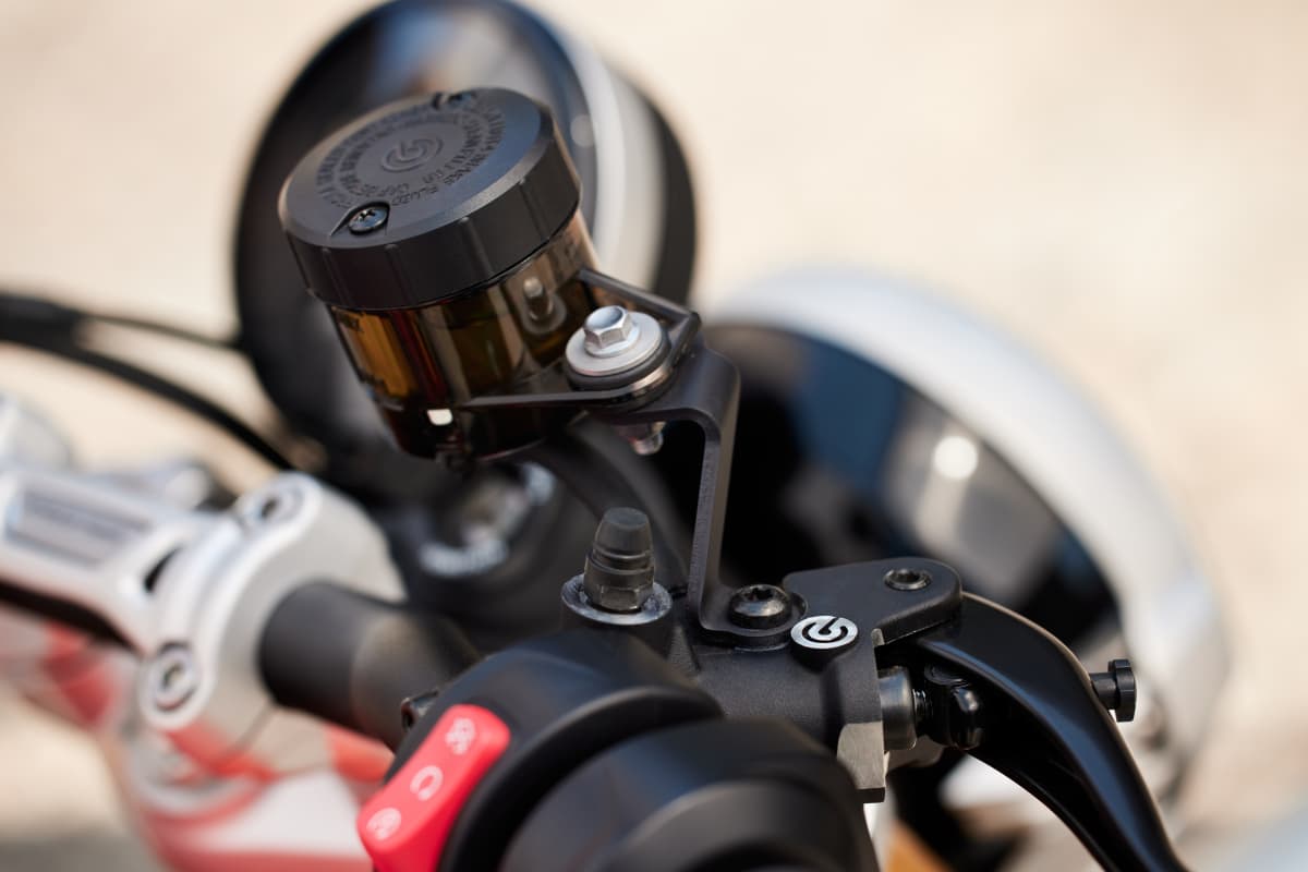 CÙM PHANH BREMBO RADIAL MASTER